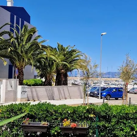 400m De La Plage, Avec Piscine Et Jardin Prive *